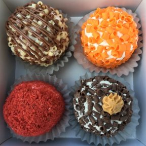 4 large Gluten-free nuage cakes from Bo Nuage